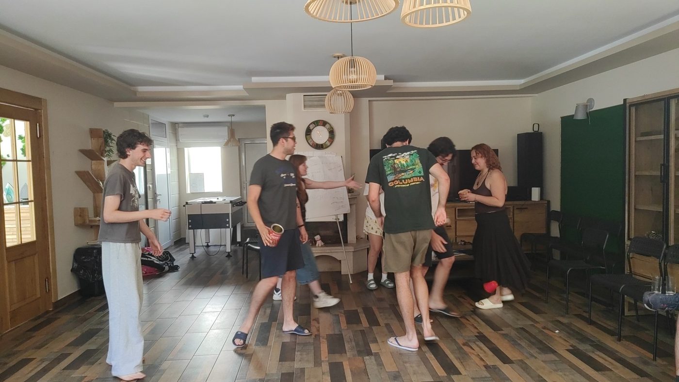 A fast-moving theatre game in the training room